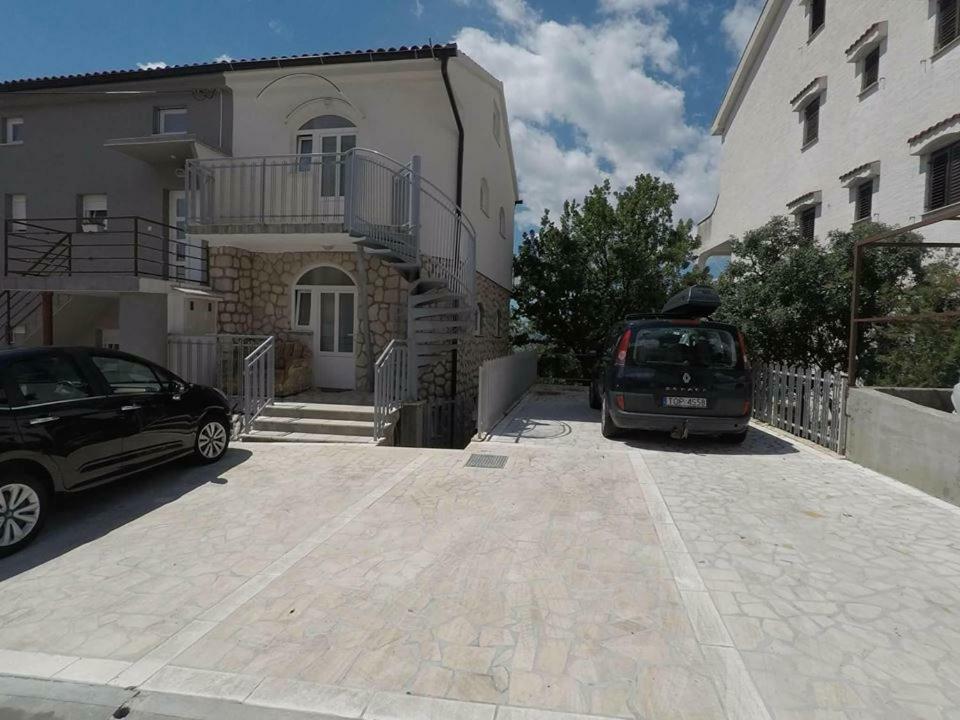 Apartments Tommi Dramalj Exterior photo